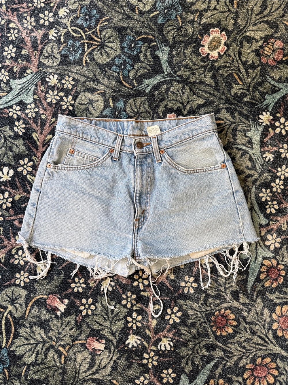 Vintage orange tab Levi shorts